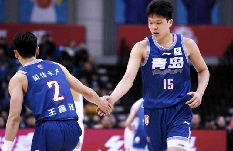 山东男篮在关键时刻抢下比赛胜利