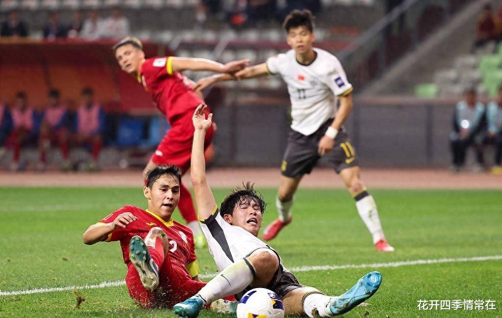 国内足球壮举：球队备战亚洲杯